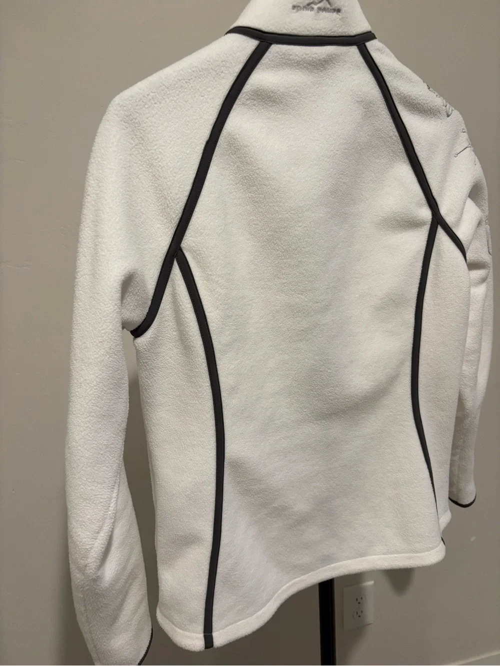 Eddie Bauer Fall 2011 Floral Embroidered White Fleece Jacket